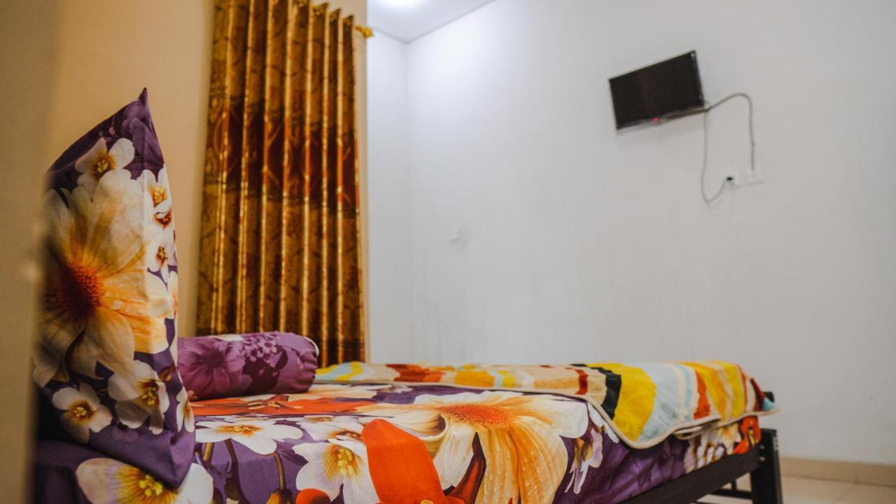 Sitiinggil Guest House Syariah Tegal  Exterior foto